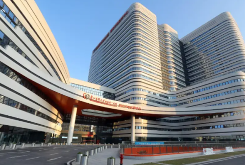 广州医科大学附属第一医院毛发移植怎么样?王肃生医生技术对比