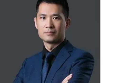 李树平医生做双眼皮怎么样？是双眼皮整形方面的专家，完成了多例的双眼皮整形