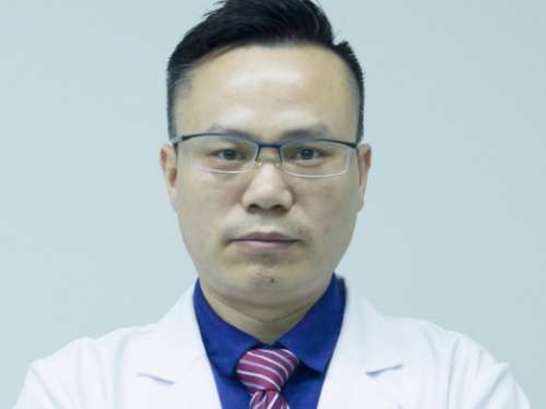新疆医美大咖排名前十！林仙保医生有较高的学历，对眼部整形有精细化的操作