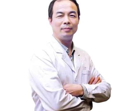 福州谢义德隆胸口碑怎么样？凭借精湛的整形技术受到了社会各界的一致认可